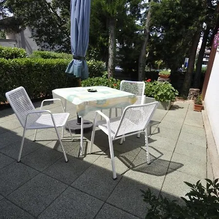 Cornelia Apartment Porec
